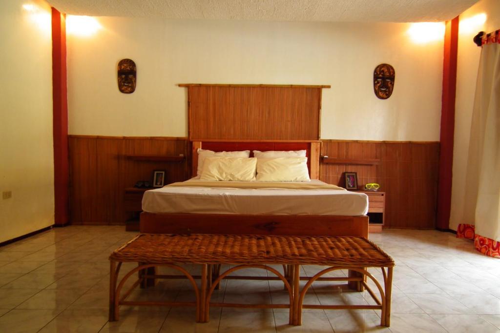 Cooper'S Beach Resort Lucbuan Cameră foto