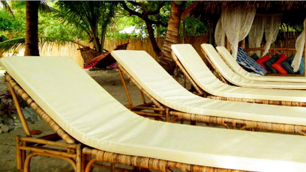 Cooper'S Beach Resort Lucbuan Exterior foto